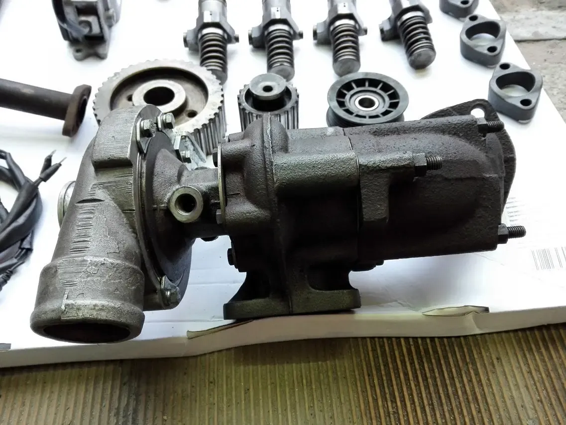 Запчасти до двигателя Газ 560 Штаер Steyr Бу 2