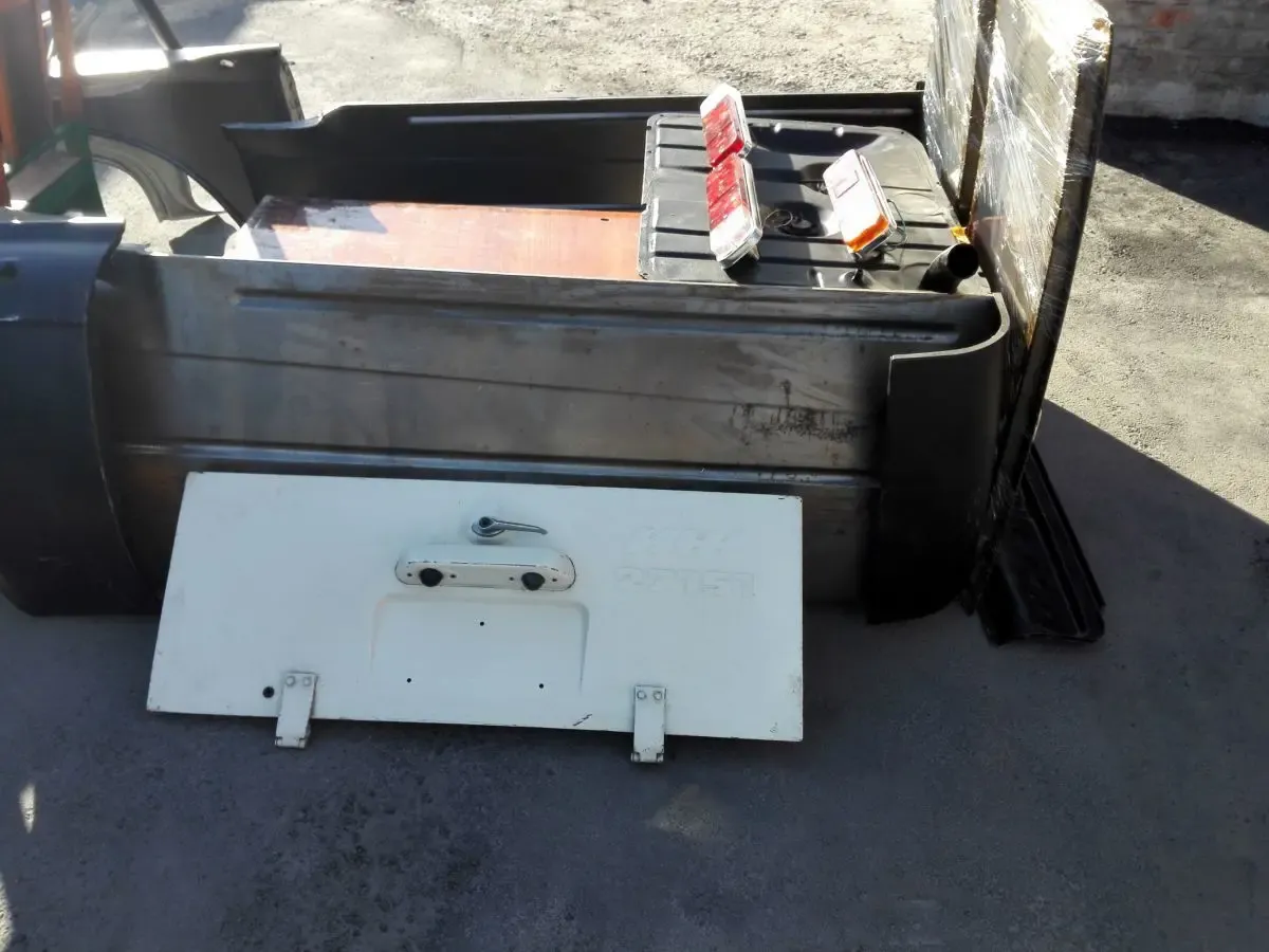 Запчасти на Москвич  Иж 2715 27151 Пирожок Новые 2