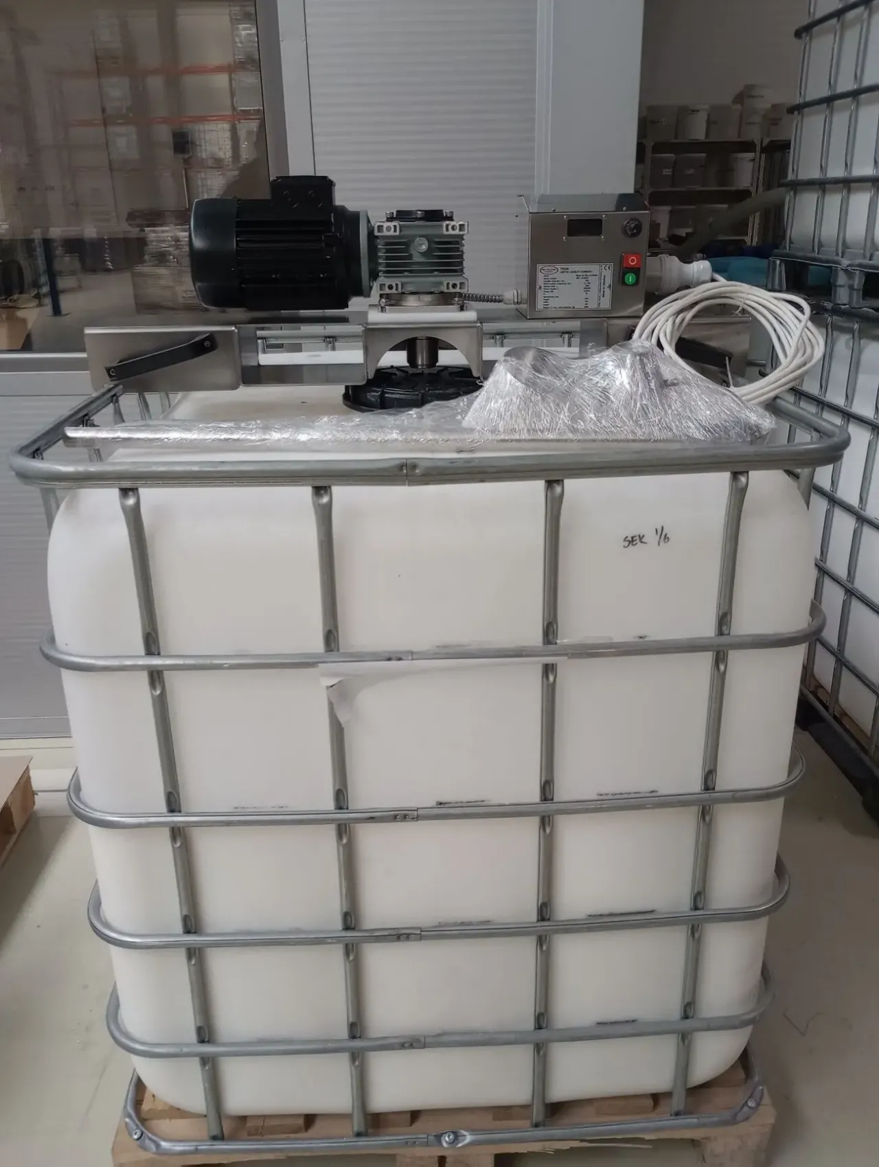 Мешалка для еврокуба 2