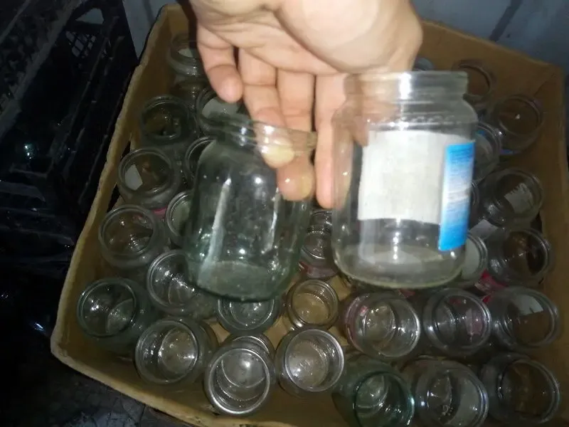 Продам банки 0,5л, 1л, 1.5л, 2л, 3л та інші - недорого 4