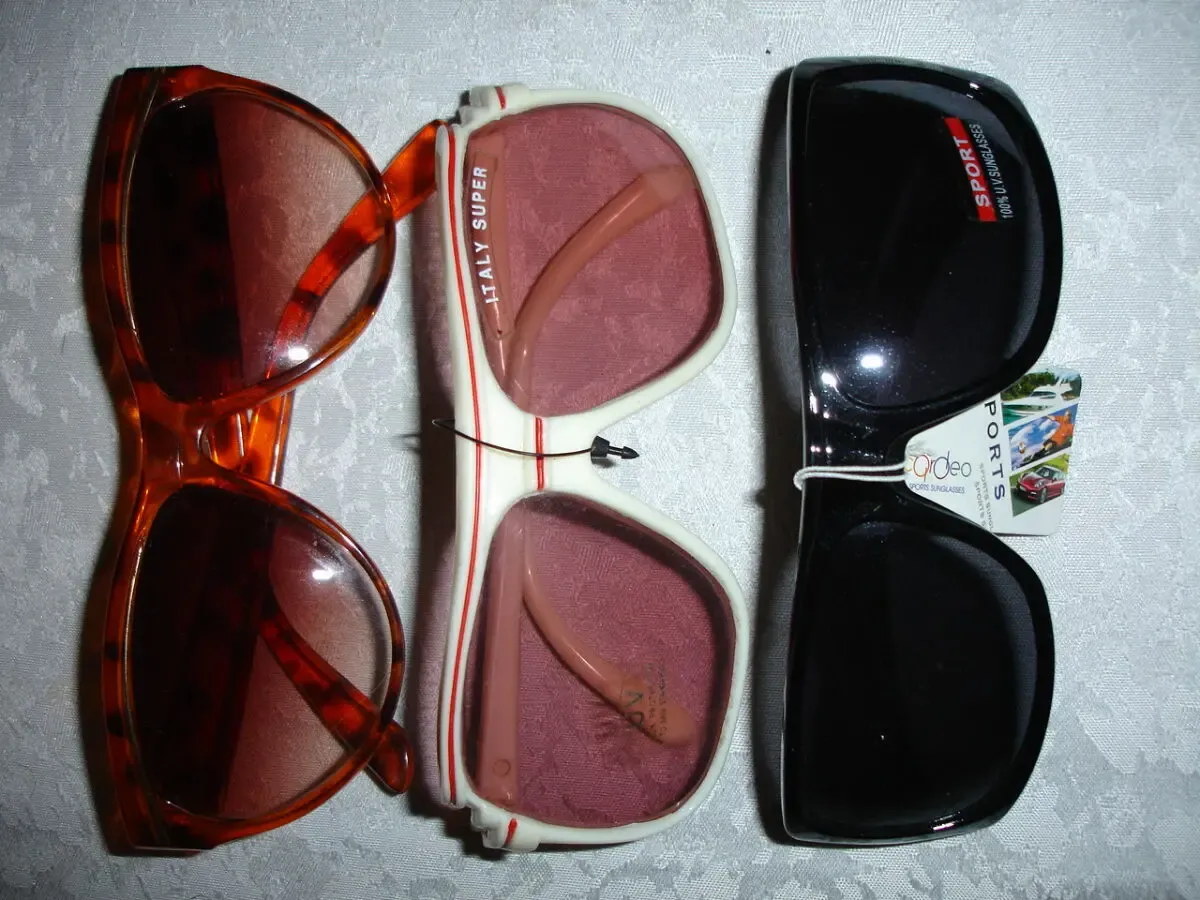 Очки/окуляри AVL сонцезахисні, біла метал. оправа, жіночі, стан нових 10