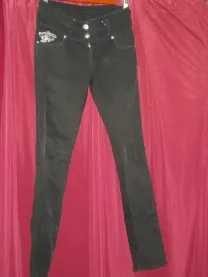 Джинсы черные сияющая надпись