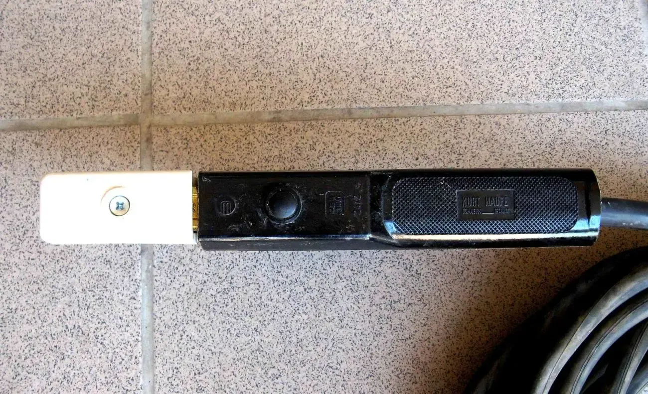 Кабель сварочный (35 мм.кв., 11 м) с держателем DE 2500 3