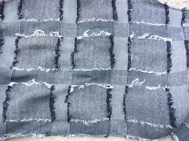 Шарф косынка,  ткань декоративная  серая в квадраты. 10