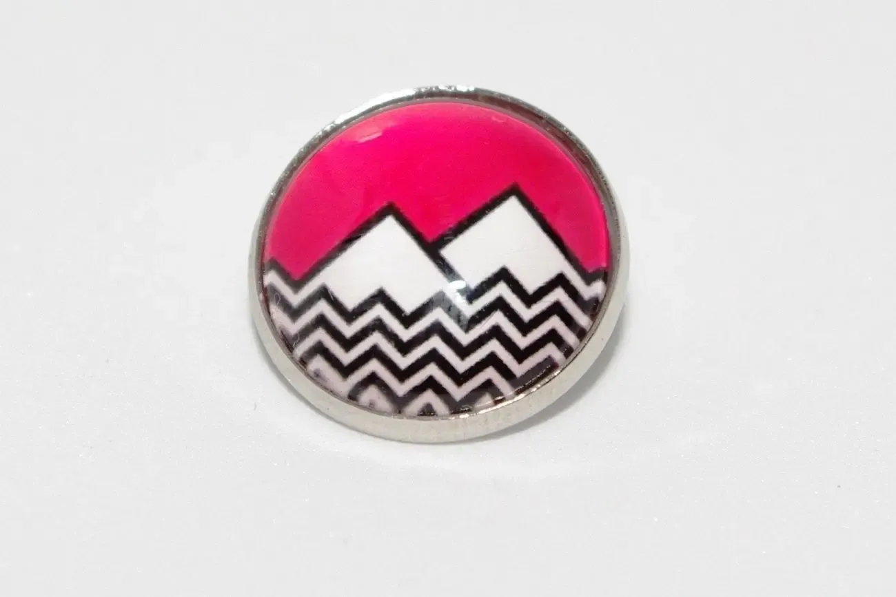 Значок Twin Peaks на рюкзак, пальто, куртку, сумку 4