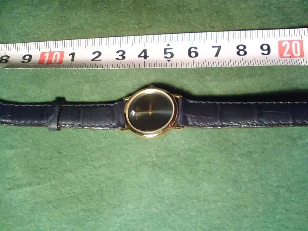 продам часы женские