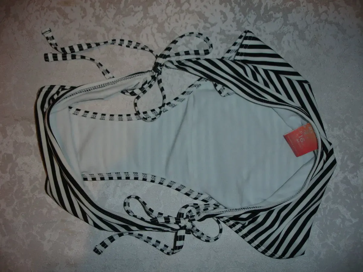 Плавки 50 р. біло-чорні у горизонтальну смужку(до купальника), ефектні 9