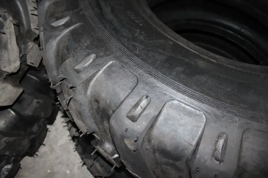 Шины 10.00-20, 10R20, 10.00R20 (280-508) REZIN наварка 3