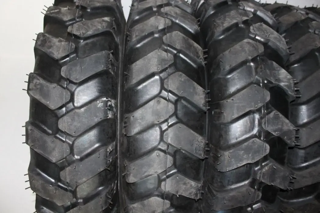 Шины 10.00-20, 10R20, 10.00R20 (280-508) REZIN наварка