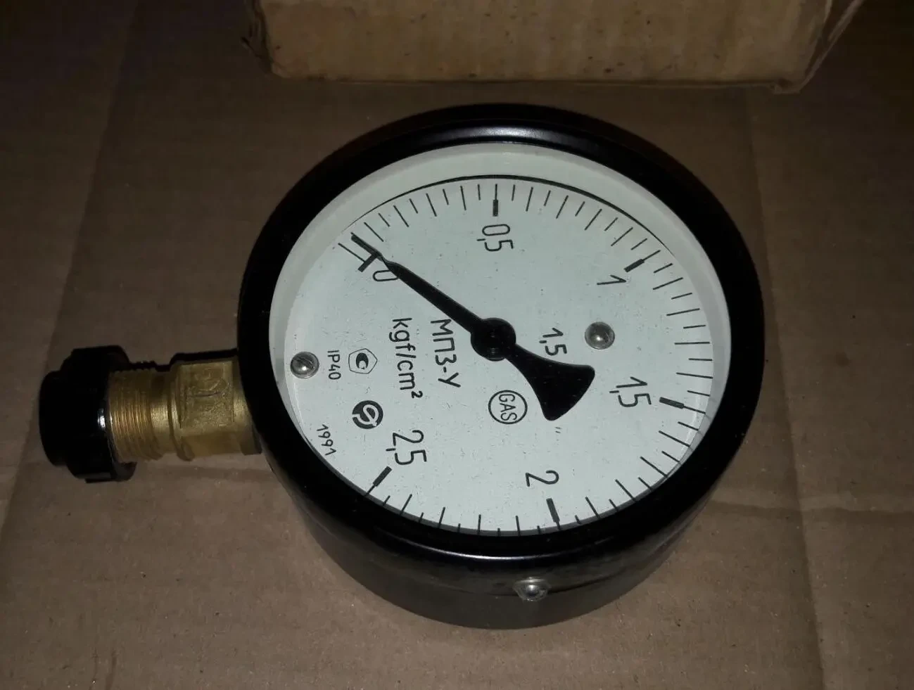 Манометр для воды, пара, газа, масла, кислорода, ацетилена 0-2.5 кгс