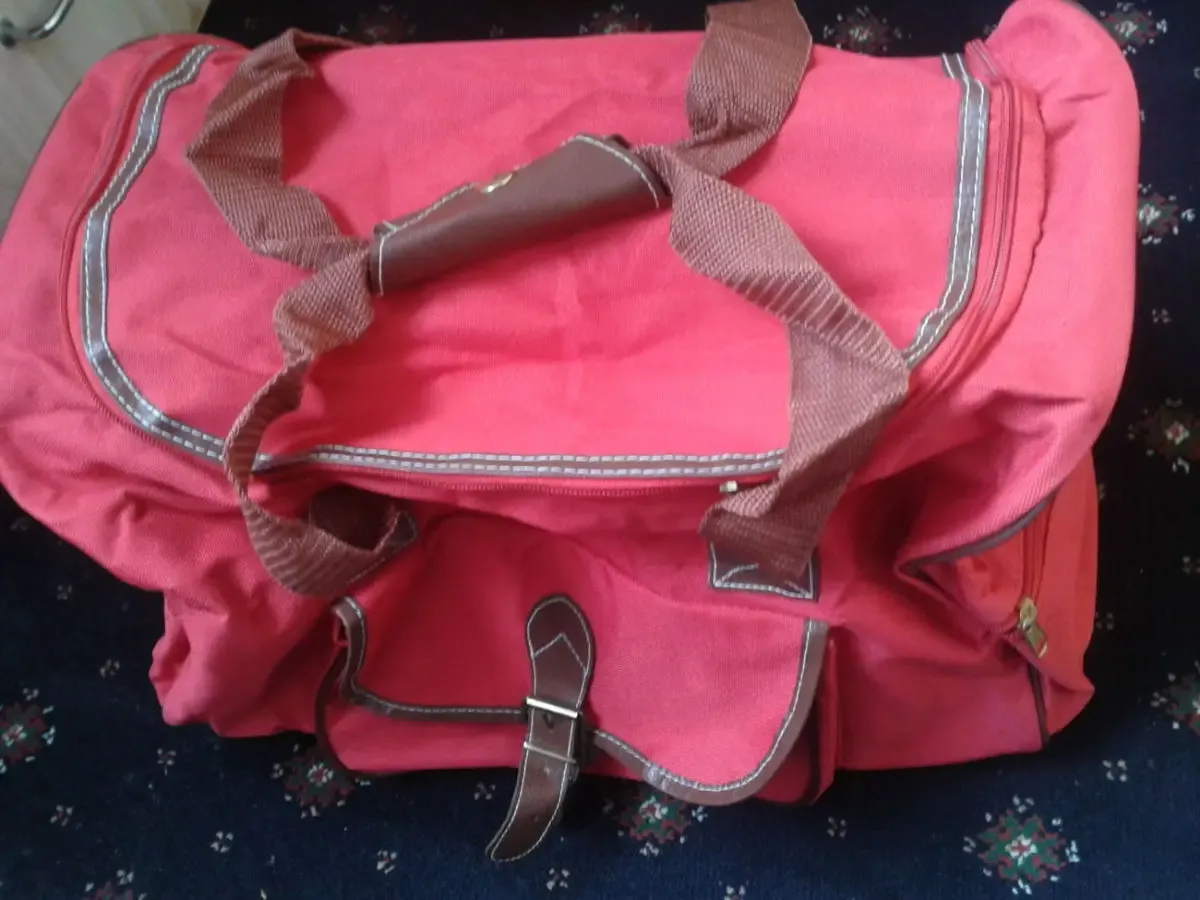 Дорожня сумка червона (Нова) 2