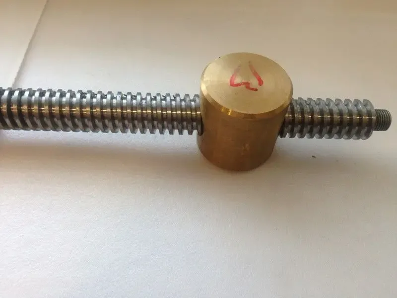 Винт - гайка суппорта 1М63 (ДИП300) 2