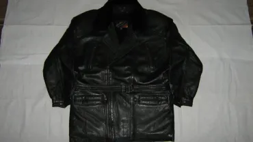 Продам куртку кожаную