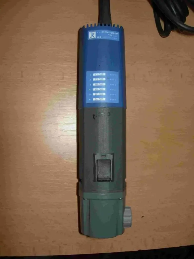 Верхнеприводная лабораторная мешалка IKA Ultra Turrax T25 4