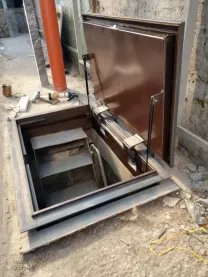 люк с скрытыми петлями. "Броневик" Днепр.