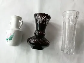 Вази: фарфорова, кришталева, кольорового скла