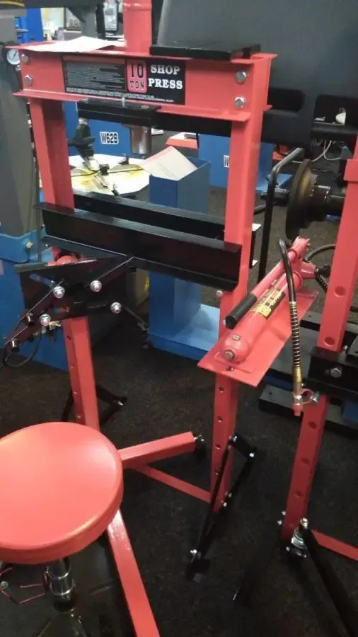 Пресс гидравлический напольный 20 тонн ( 10, 30 т, с/без манометра ) 4