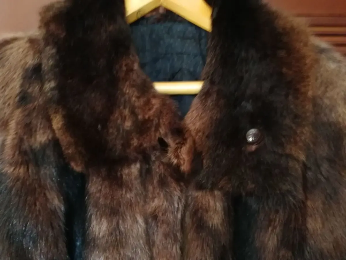 Шуба женская утепленная размер 48 3