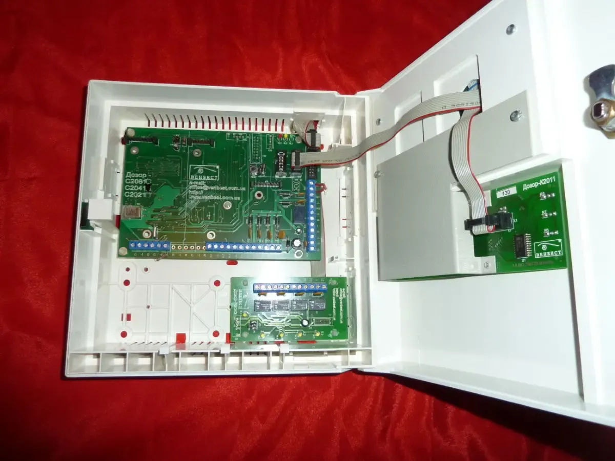 Противопожарный пульт ППКП Дозор-4 4