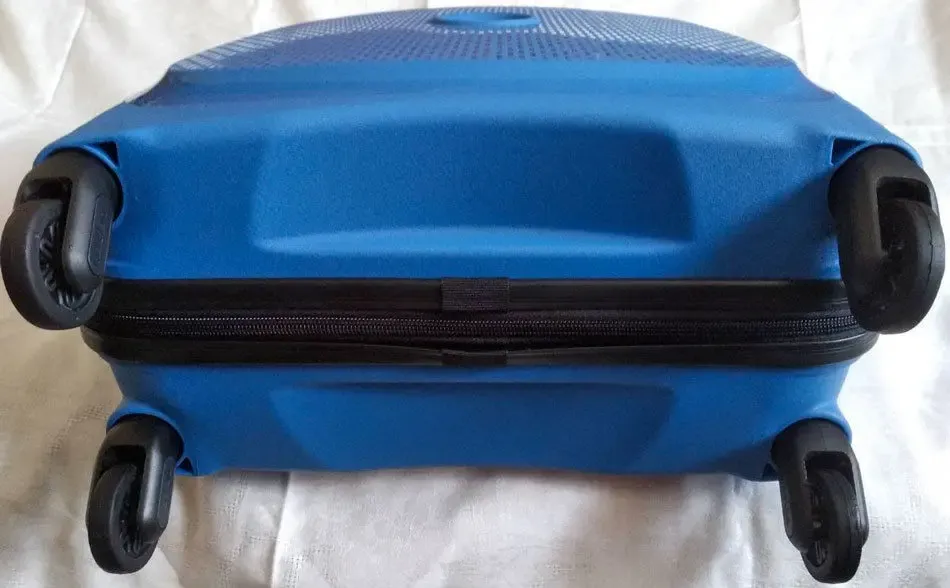 Чемодан пластиковый дорожный Delsey Belmont 3840803, 55 см 10