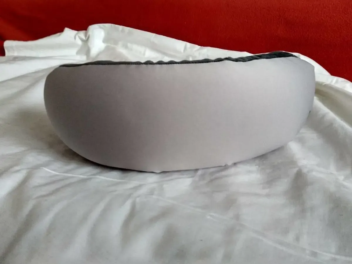 Дорожная подушка под ( для ) голову шею спину Delsey 3940262 3