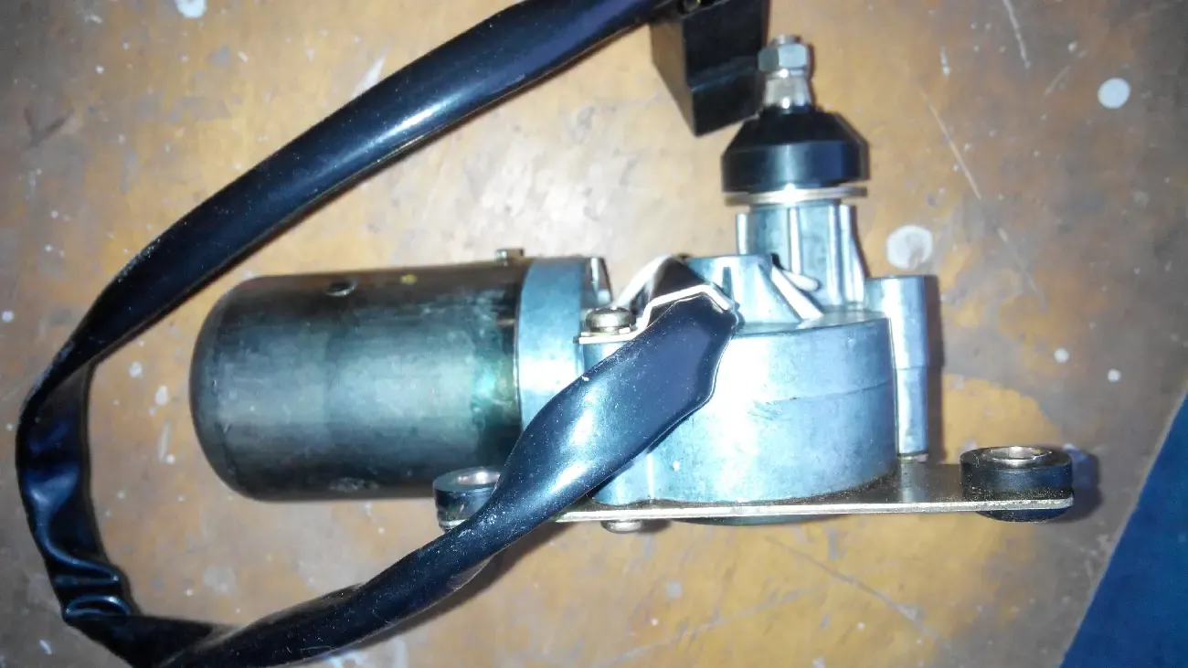 Мотор склоочисника 2