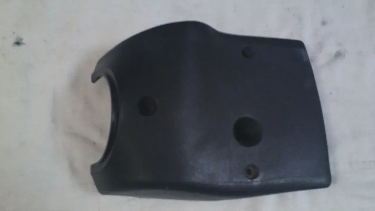 Обшивка рулевой колонки GM 90223142 нижняя Опель Омега А оригинал