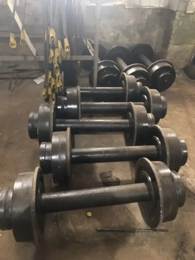 Колесные пары для вагонеток вг-4,5,буферной устройство.