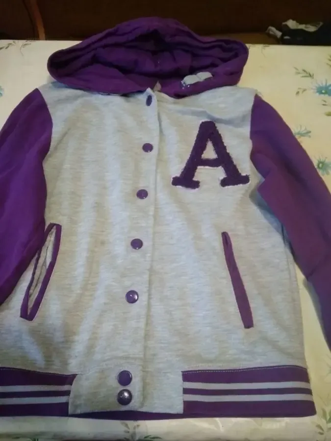 Спортивная кофта