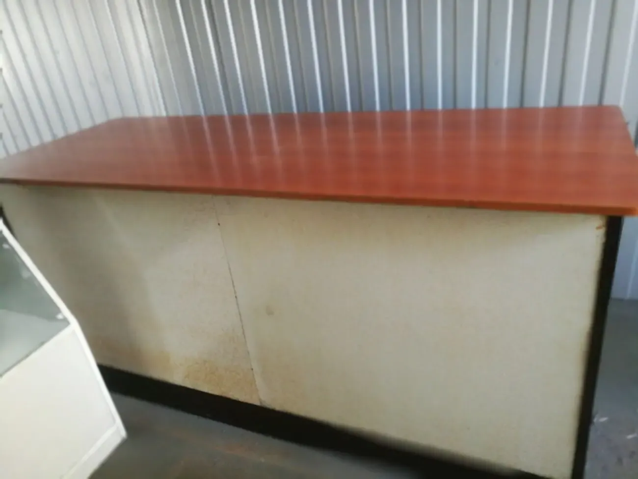 Продам стол для раскроя ( тумбу для товара)