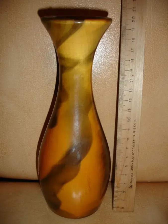 ВАЗА дерев'яна, лакована, інтер'єрна, висота 20 см; настольна. РАРИТЕТ 4