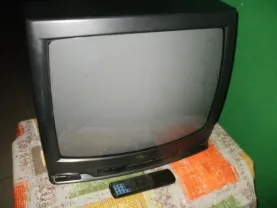 Дёшево!Телевизор **FUNAI**диагональ экрана 52см.пульт д/у.