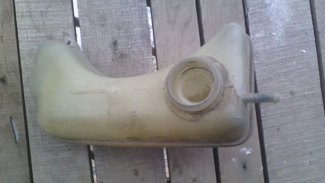 Бачек расширительный форд 86bb-8k218-ca оригинал 2