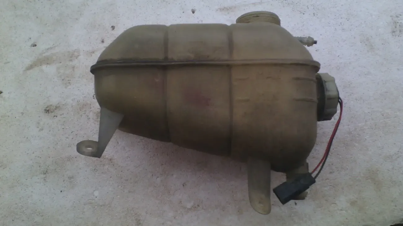 Бачек расширительный Форд 90GB-8K218-AA оригинал 5