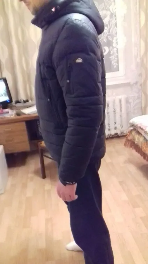 Продам мужскую зимнюю курточку б /у. 2