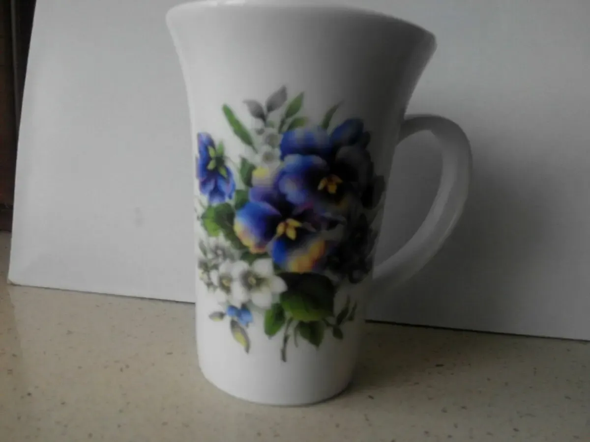 Продам чашку керамическую 8