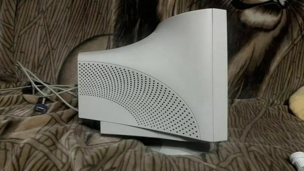 Монитор Samsung SyncMaster 753S 5