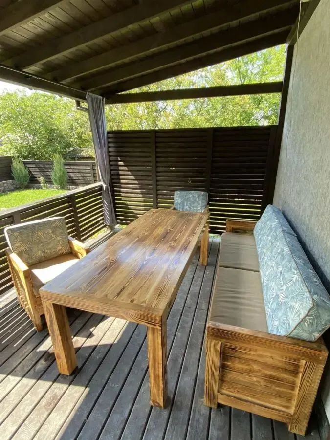 Комплект мебели для дачи. Садовый набор из дерева. Мебель на дачу.