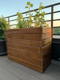 Деревянные кашпо. Ящики для цветов из дерева. Декоративное кашпо