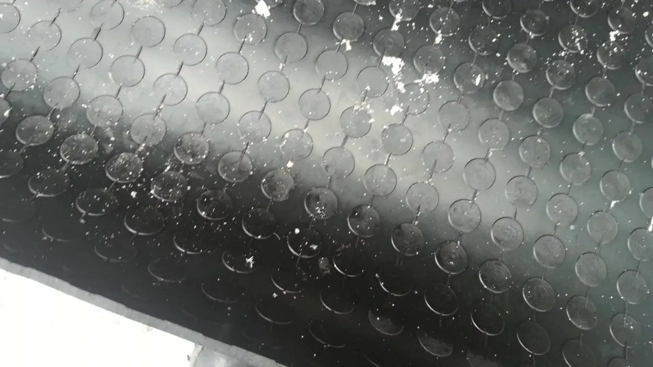 Резиновые напольные ковры