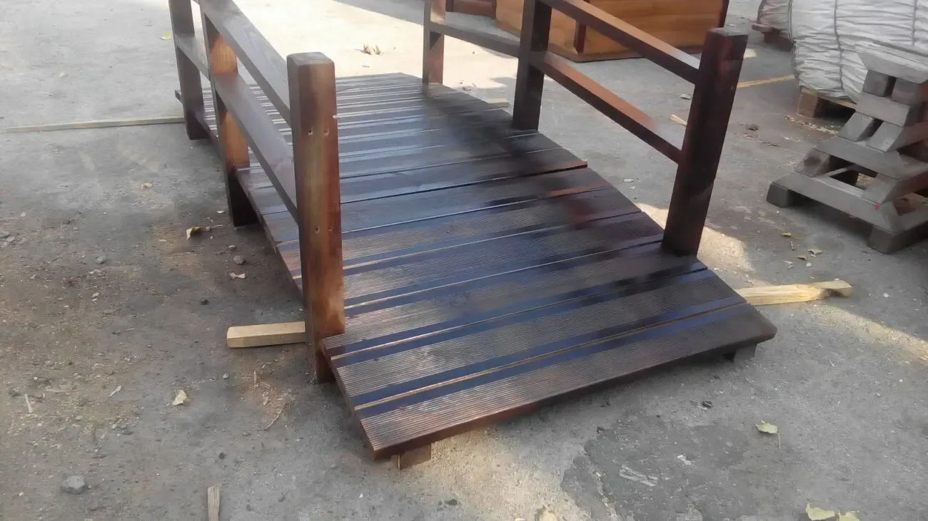 Мостик деревянный декоративный 8