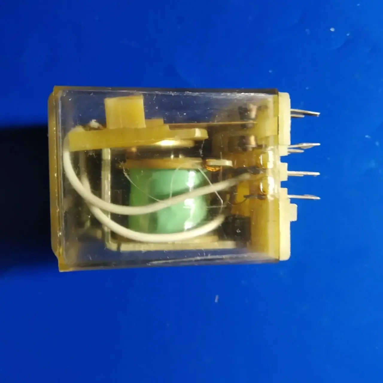 Реле рп21-УХЛ4Б ~220.в.5а.4контакта перебрасыв. 9