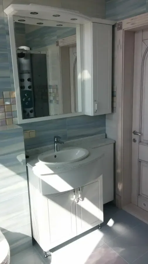 Мебель для ванной комнаты под заказ по индивидуальным размерам и цвете 5