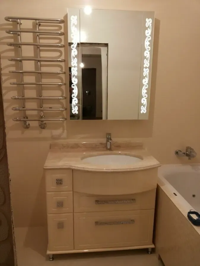 Мебель для ванной. тумбы с умывальниками. зеркала. пеналы. комоды 10