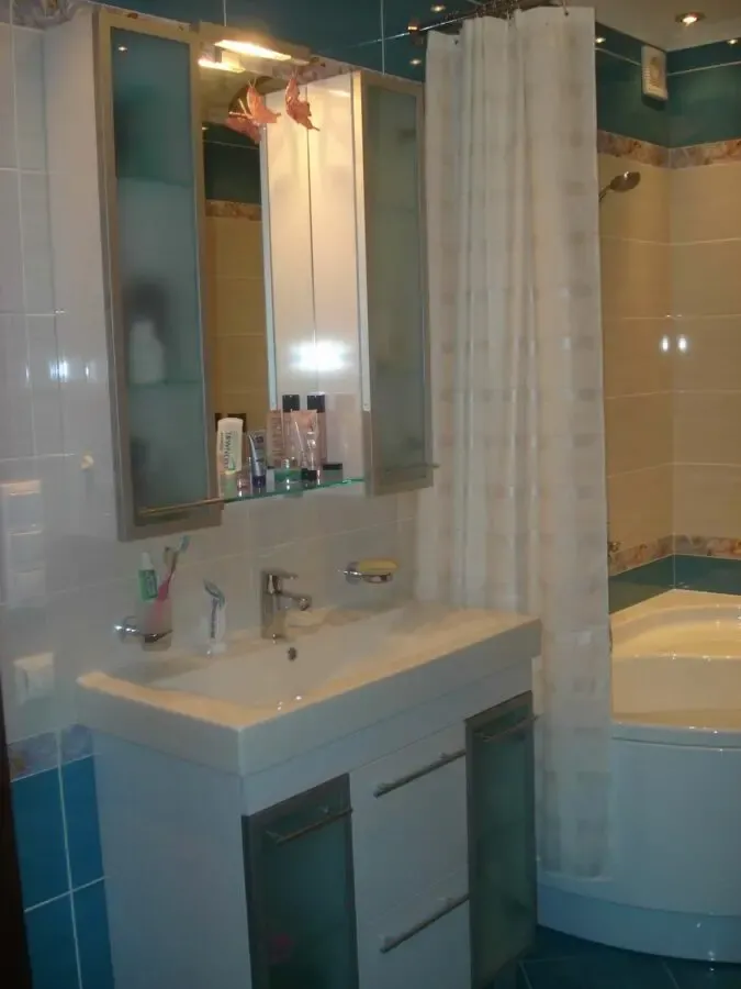 Мебель для ванной. тумбы с умывальниками. зеркала. пеналы. комоды 7