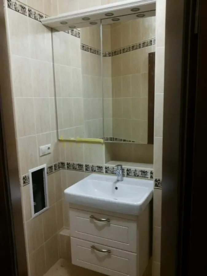 Мебель для ванной. тумбы с умывальниками. зеркала. пеналы. комоды 5