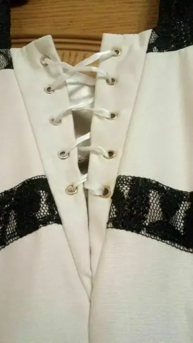 Нарядное женское платье с кружевом короткое 3