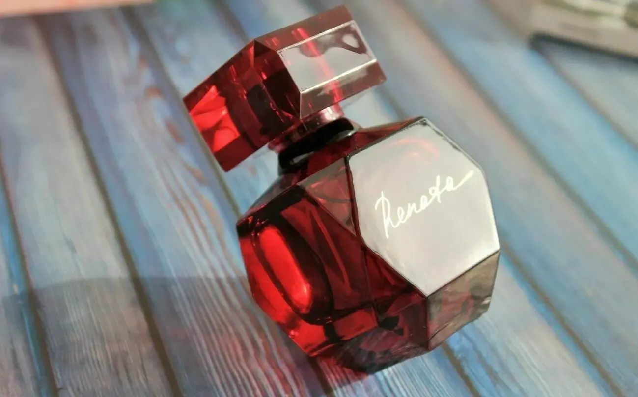 Парфюмерная вода для женщин Renata Faberlic 3