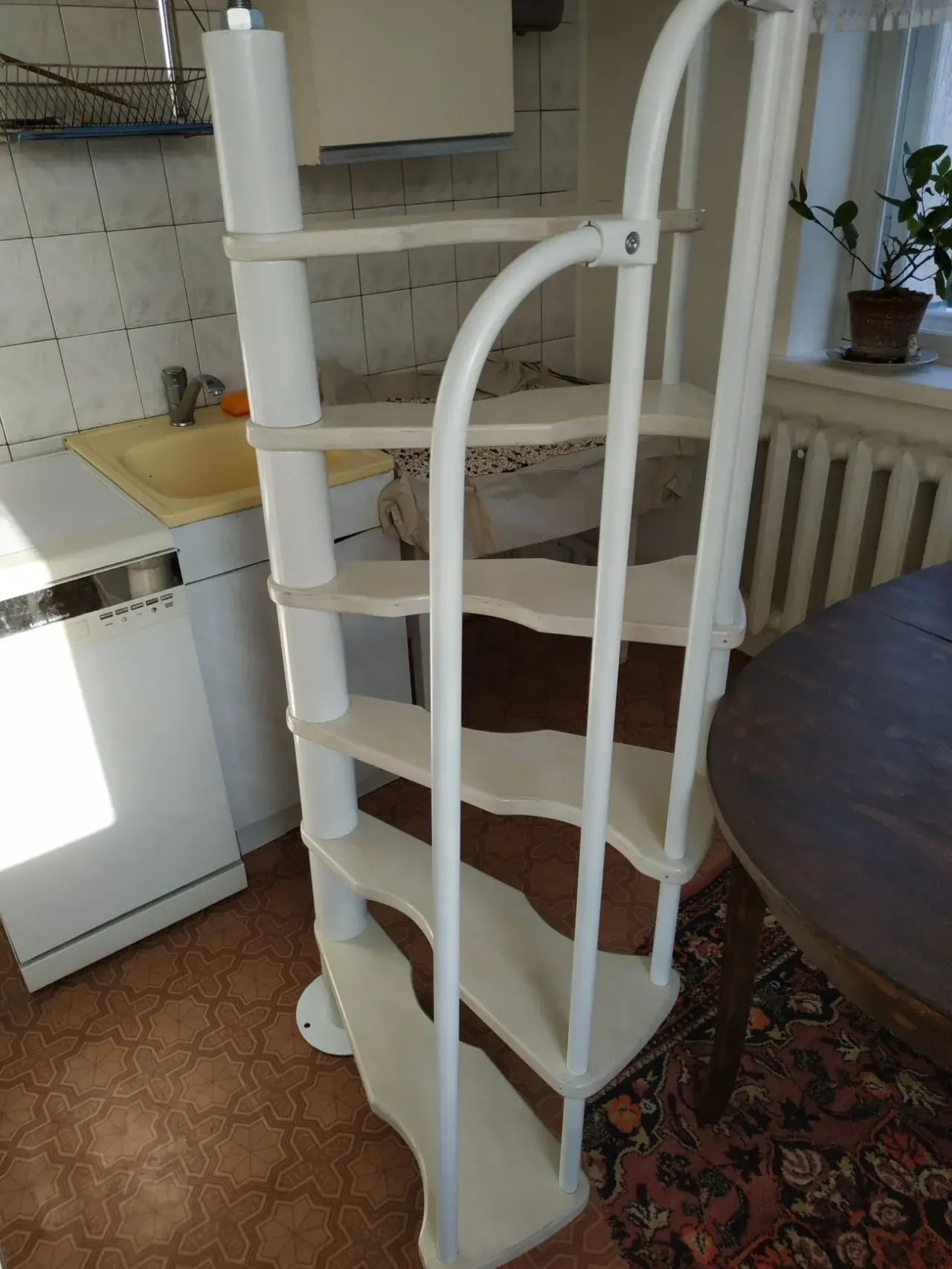 Лестница винтовая малогабаритная 