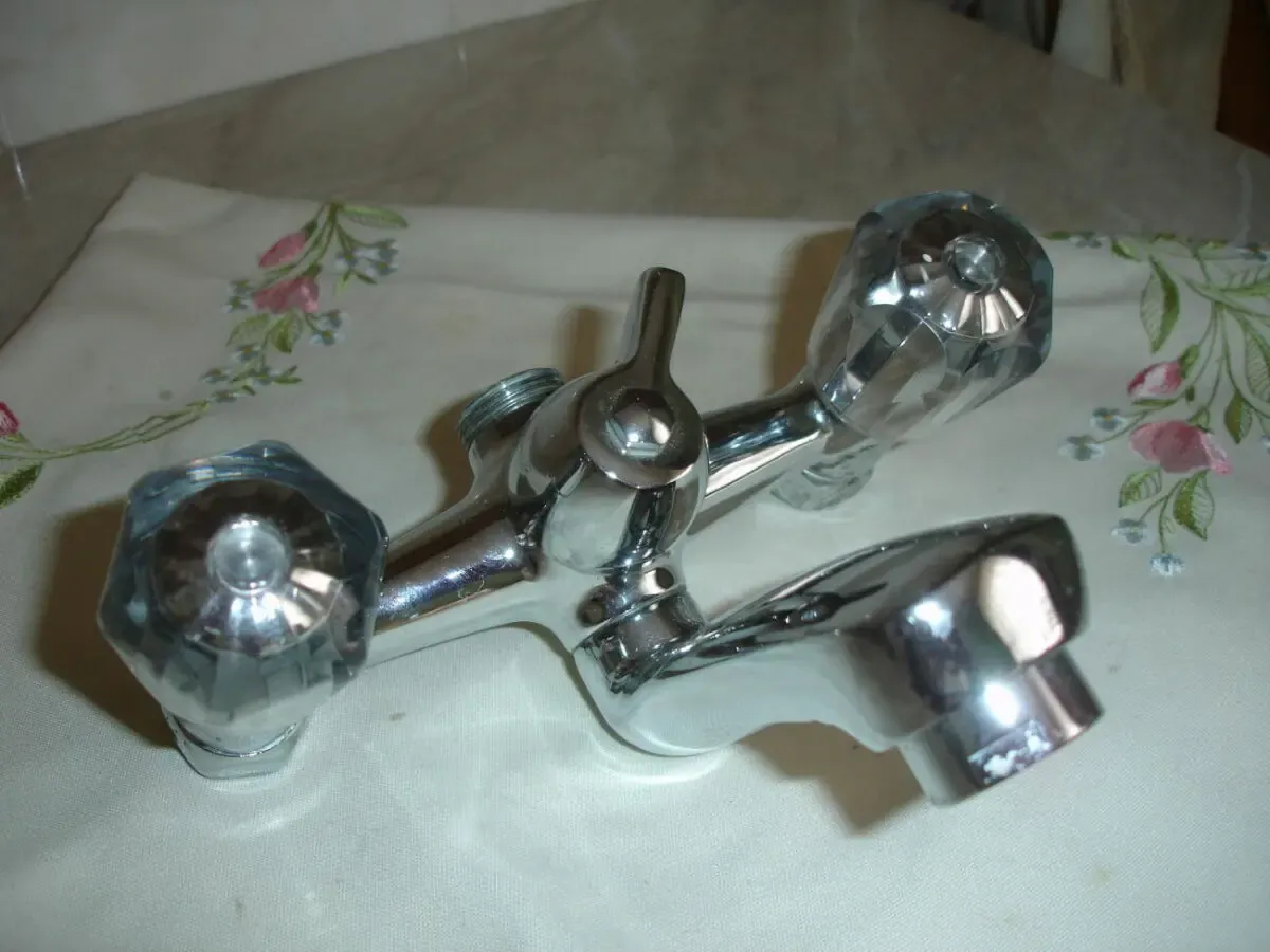 Набор смесителей Grohe в душевую кабину, кухню, ванну. 3